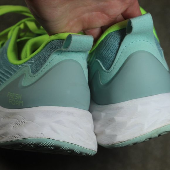 New Balance Blue and Lime Green Fresh Foam Sneakers WTMPOSL - Picture 5 of 7